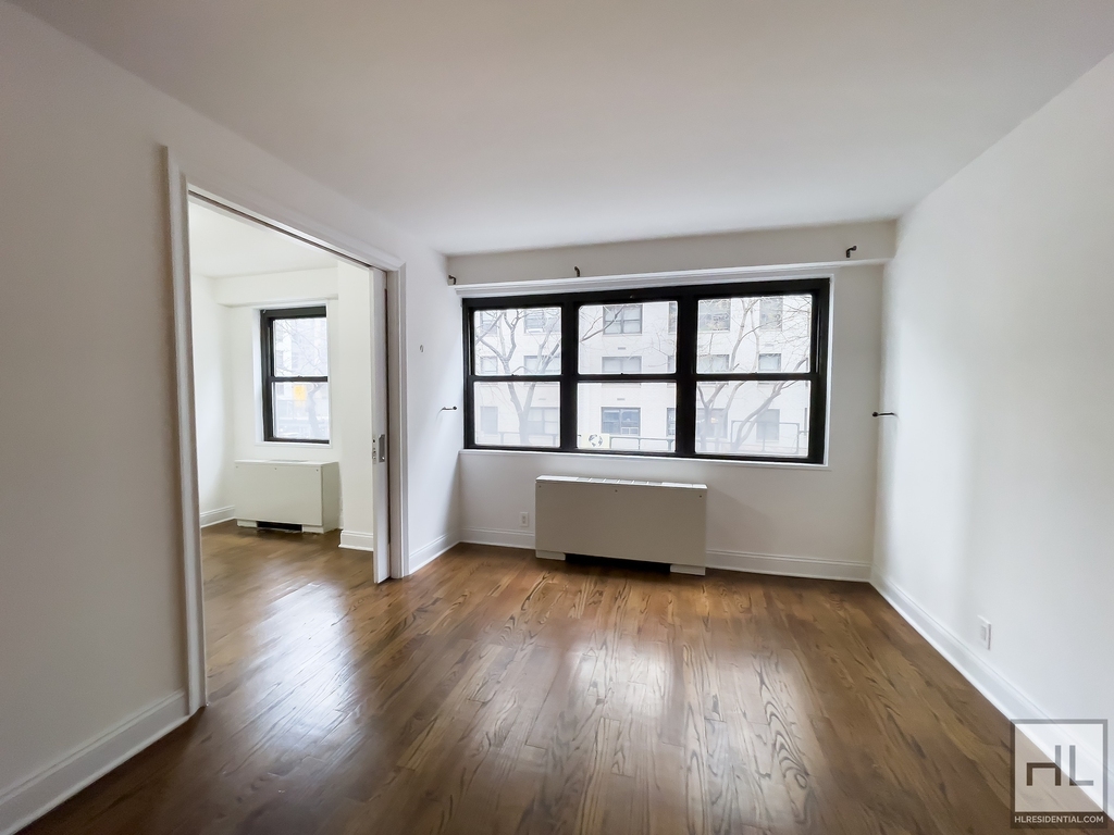 East 89 Street - Photo 2