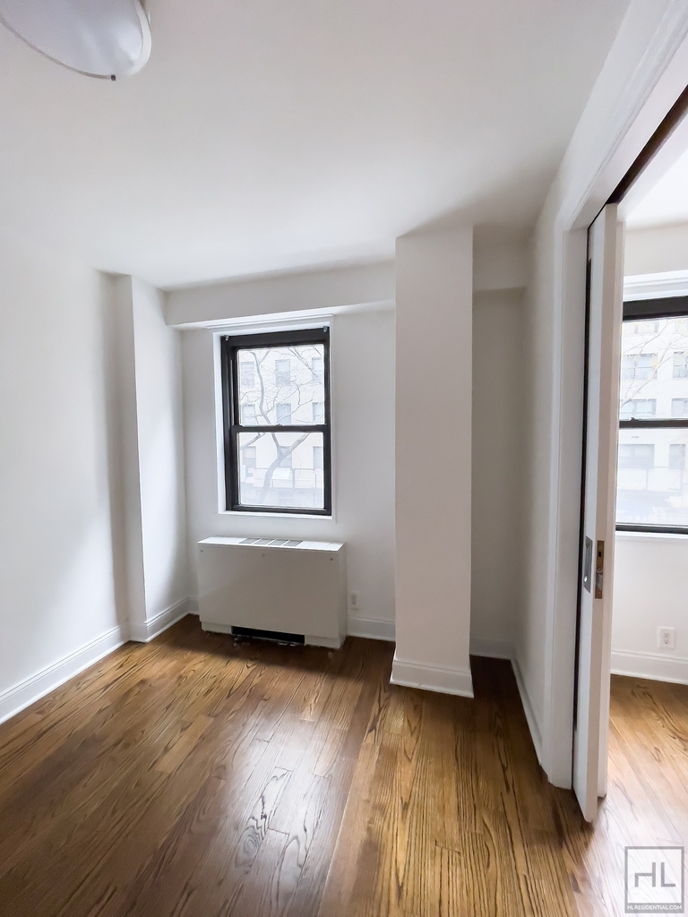 East 89 Street - Photo 6