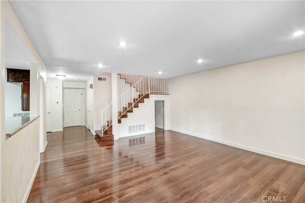 2486 Stow Street - Photo 5