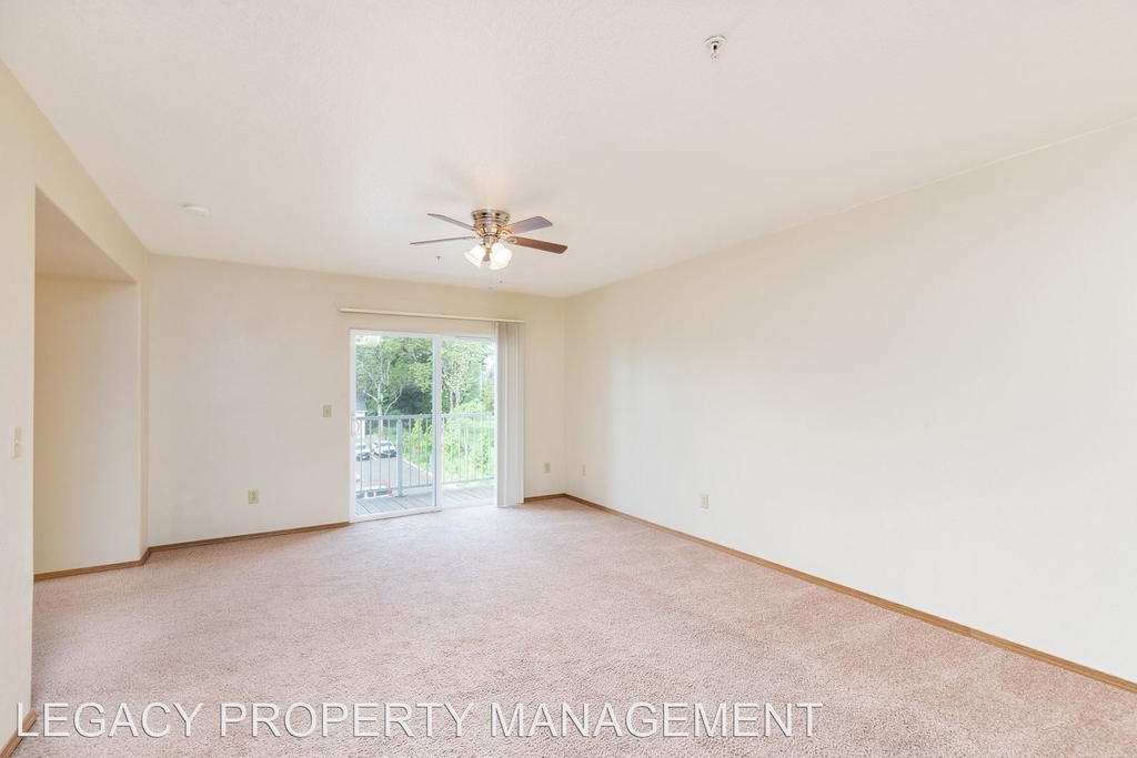 12110 E Burnside Street - Photo 14