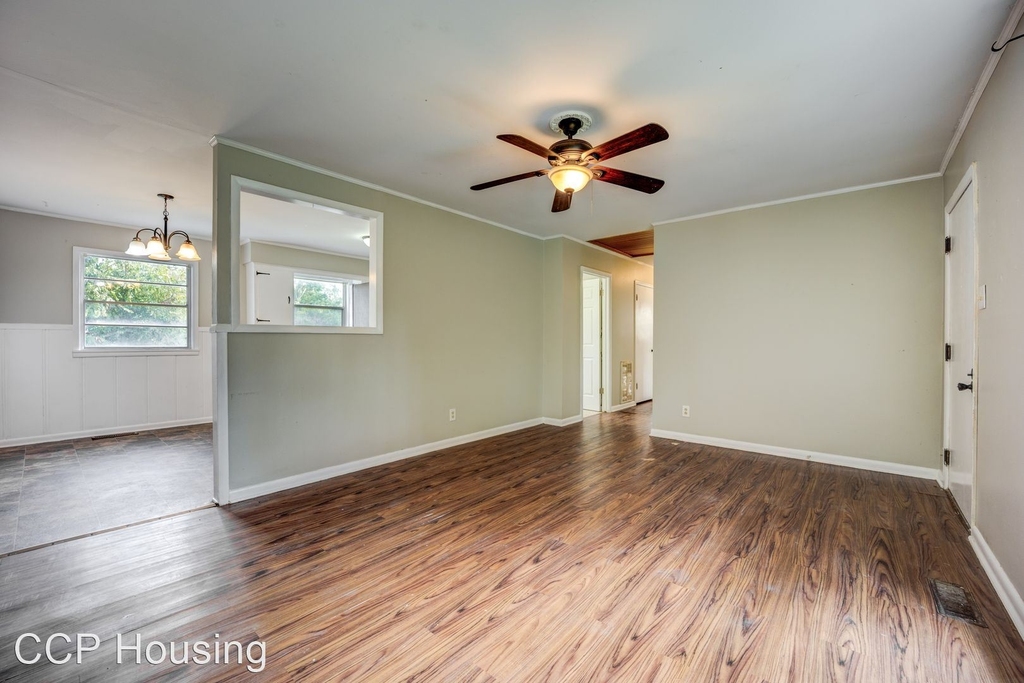 3815 Barry Avenue - Photo 1