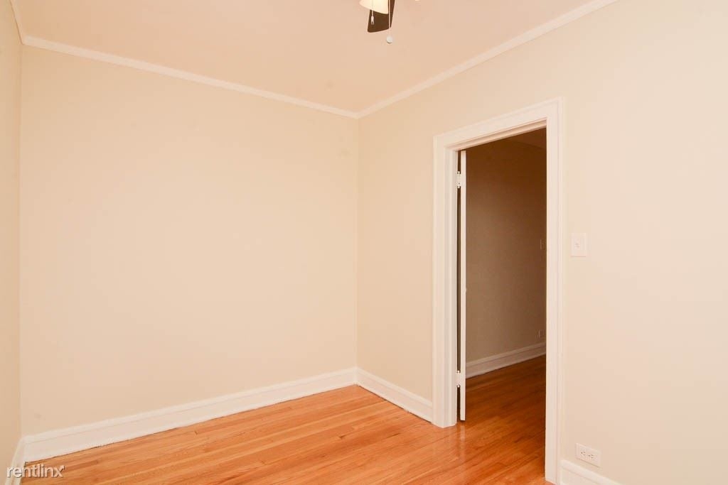 4218 N. Clark, Unit 4 - Photo 16