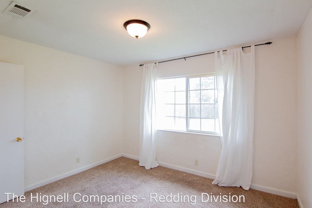 620 Dee Court - Photo 16