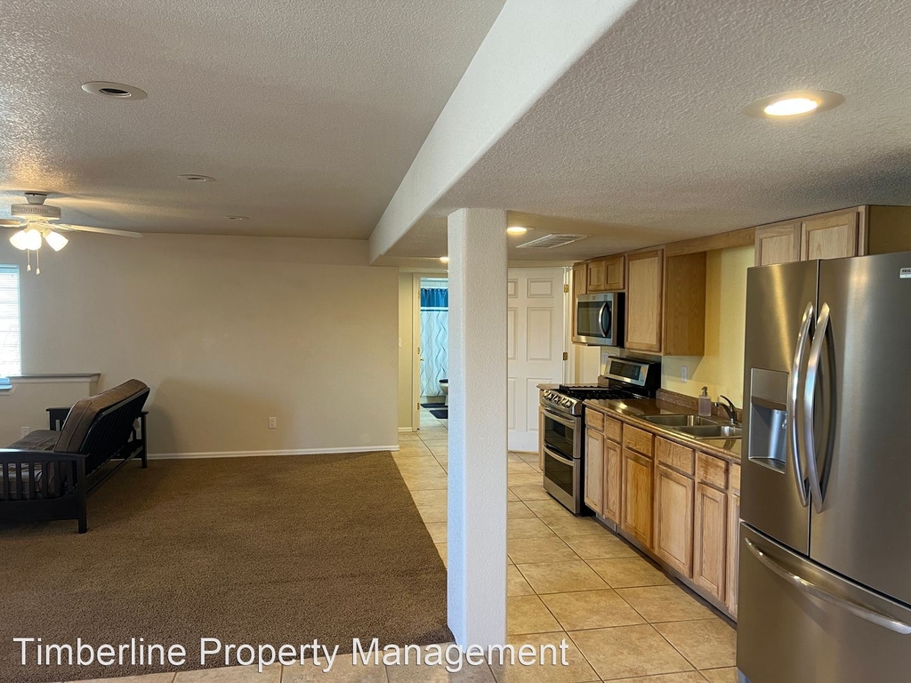 8528 Champie Road - Photo 27