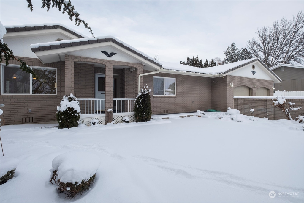 1025 N Fairview Place - Photo 30