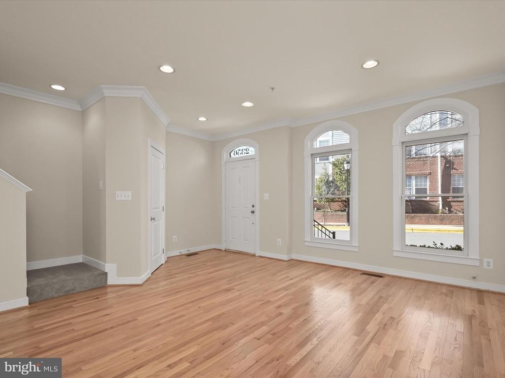 2356 Cobble Hill Ter - Photo 2