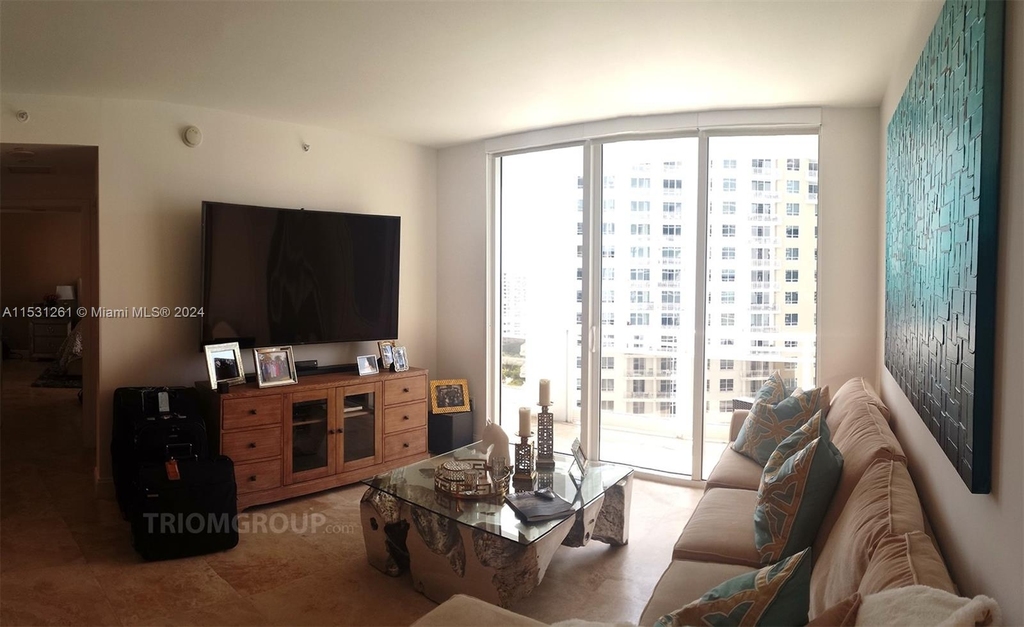 901 Brickell Key Blvd - Photo 2