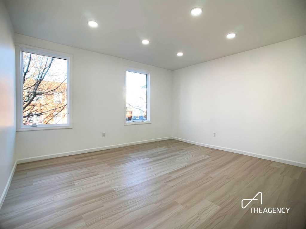 222 22nd Street - Photo 10