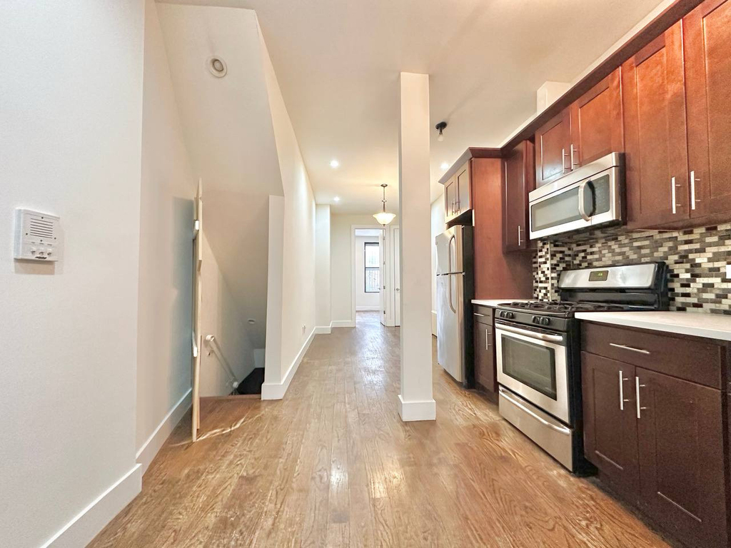 92 Bleecker Street - Photo 1