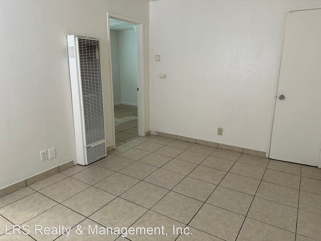 606 Linden Ct - Photo 2