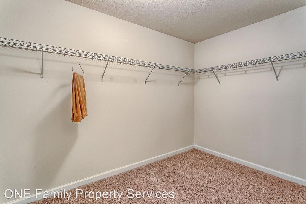 334 Merlin Court - Photo 16