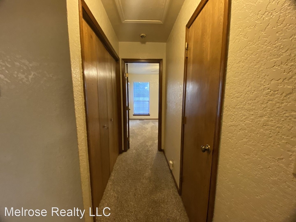 732 Rockridge Circle - Photo 11