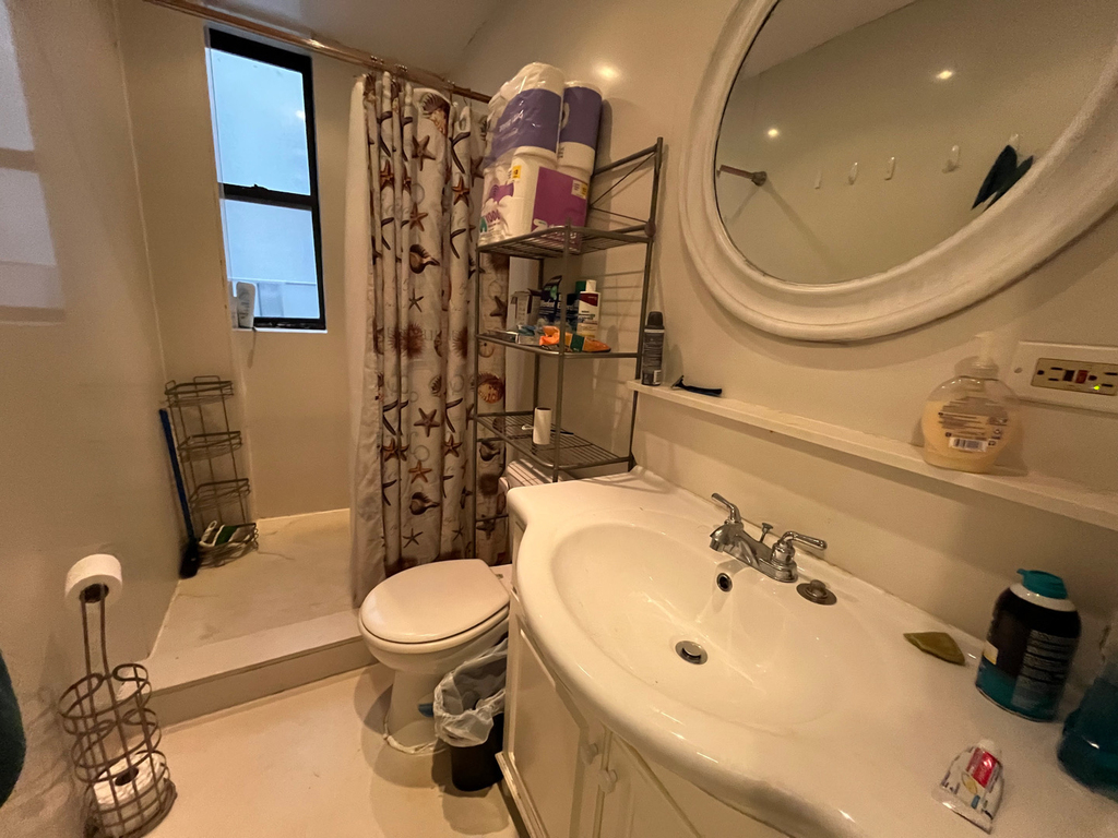 205 West 103rd Street - Photo 4