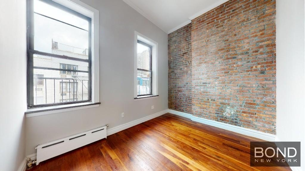 214 East 25th Street - Photo 3