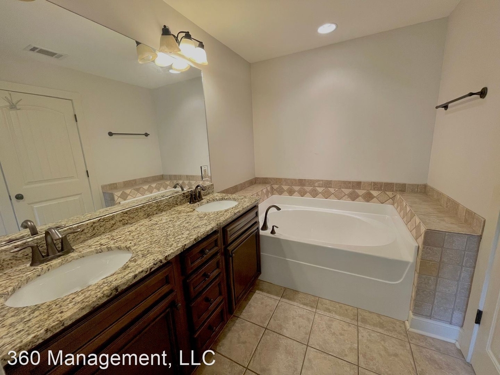 253 Solamere Lane - Photo 32