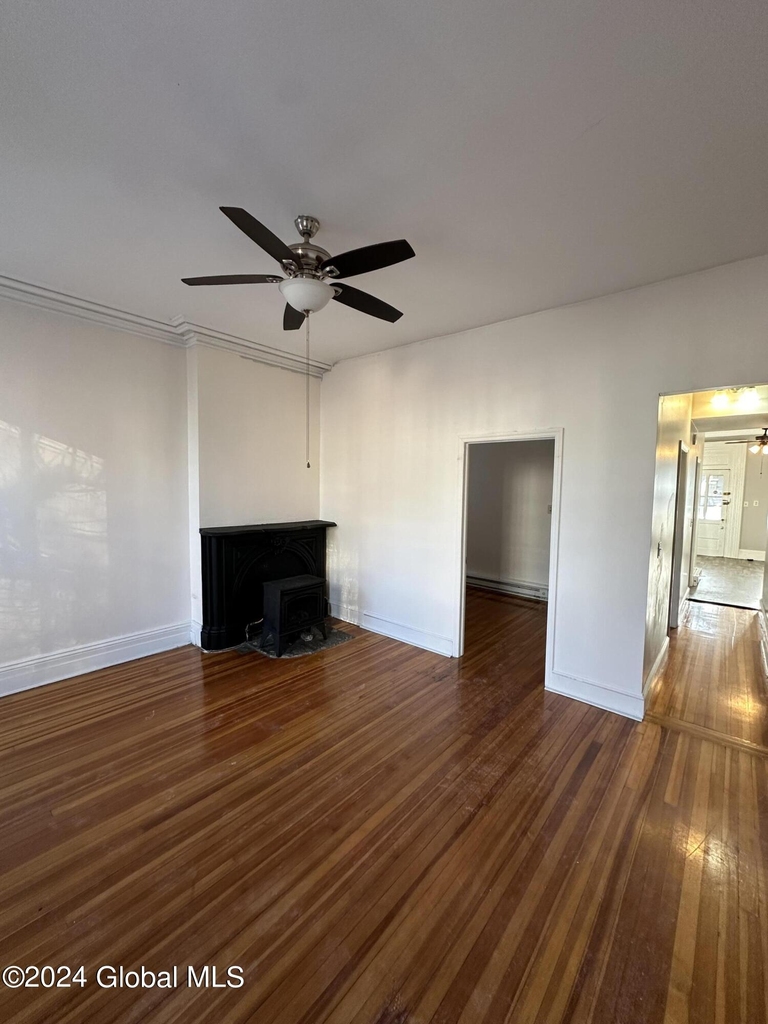 28 Myrtle Avenue - Photo 2