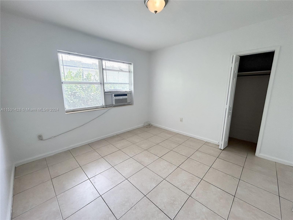 1255 Sw 6th St - Photo 9