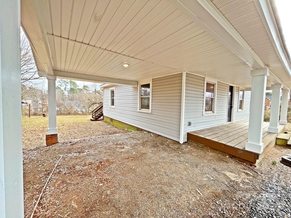 1528 Avondale Drive - Photo 14