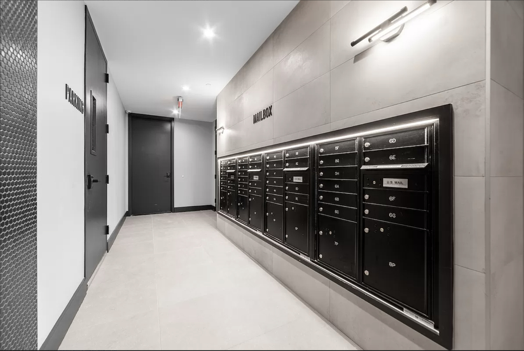 1042 President Street - Photo 11