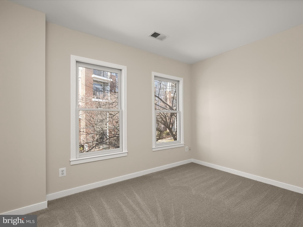 2356 Cobble Hill Terrace - Photo 19