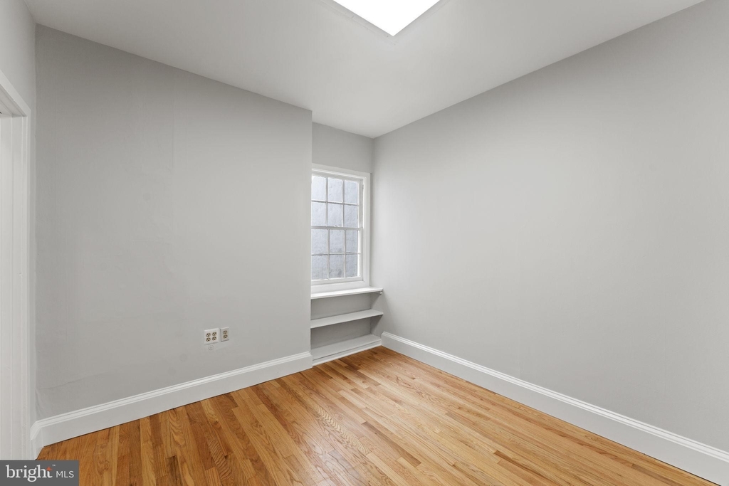 2423 I Street Nw - Photo 25