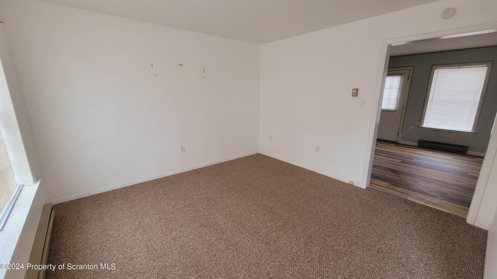 903 Sibley Avenue - Photo 4