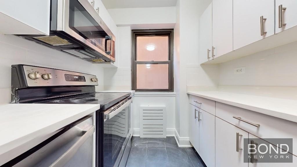 219 East 69th Street - Photo 2