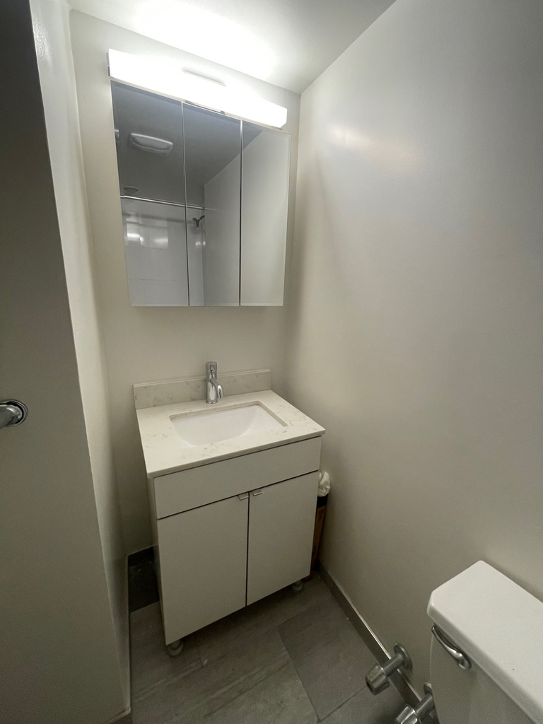 104 East 31st Street - Photo 10