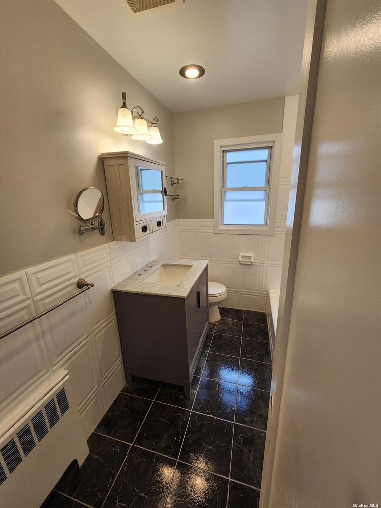 219 W Walnut Street - Photo 8