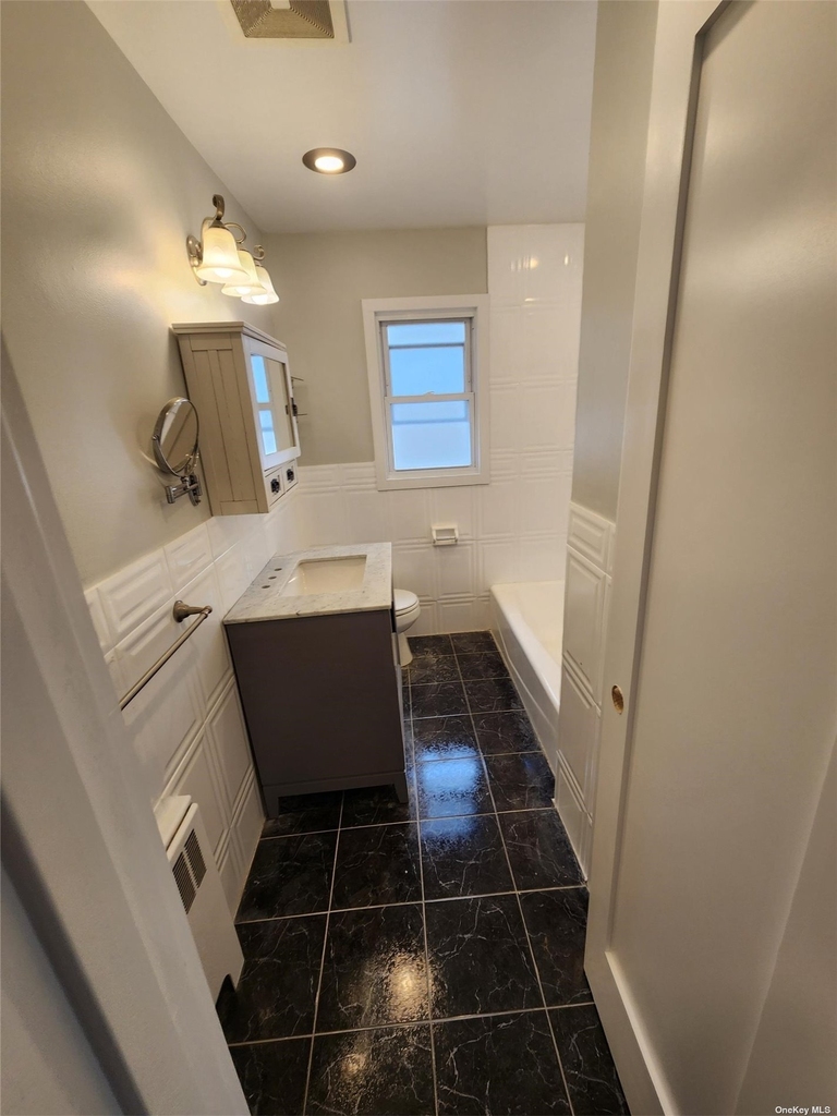 219 W Walnut Street - Photo 7