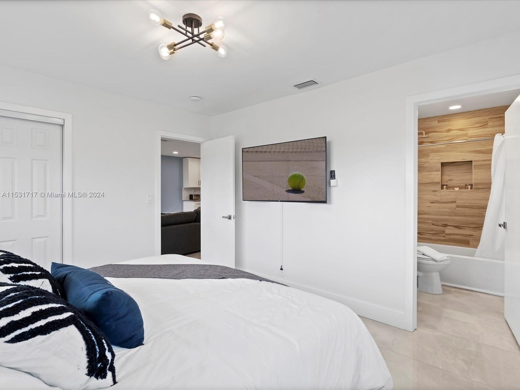 4761 Sw 43rd Ter - Photo 12