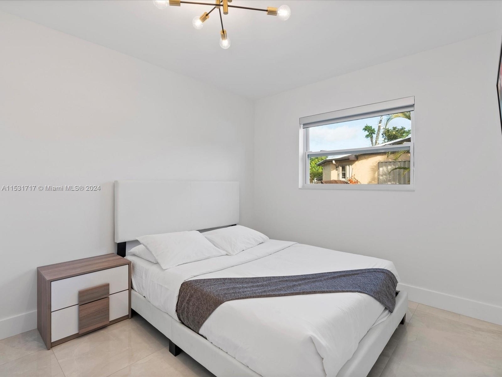 4761 Sw 43rd Ter - Photo 16