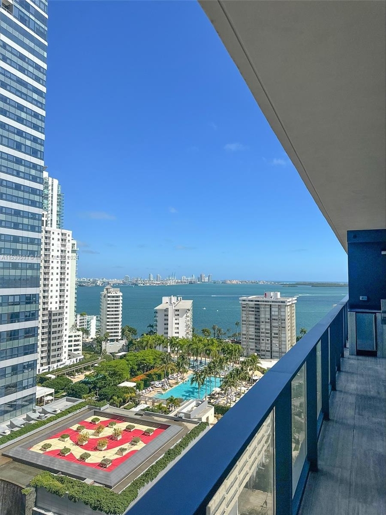 1451 Brickell Ave - Photo 11