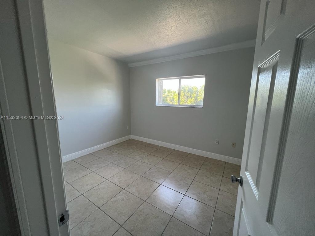 11000 Sw 200th St - Photo 8