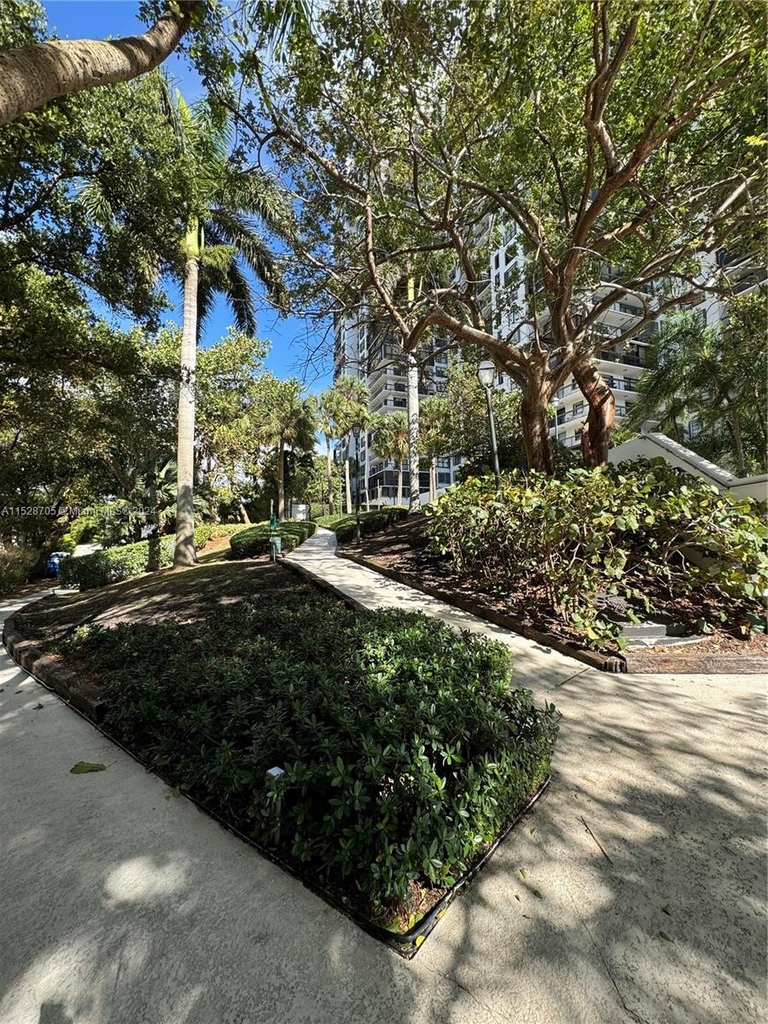 2333 Brickell Ave - Photo 25