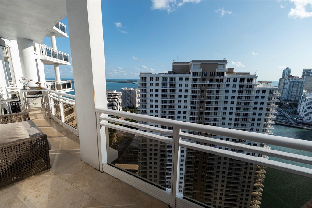 901 Brickell Key Blvd - Photo 19