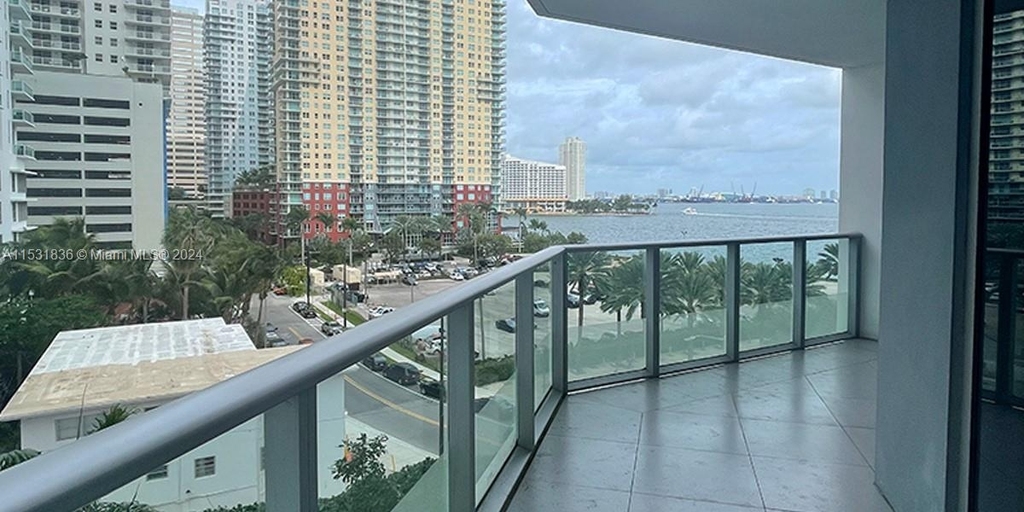 1300 Brickell Bay Dr - Photo 4