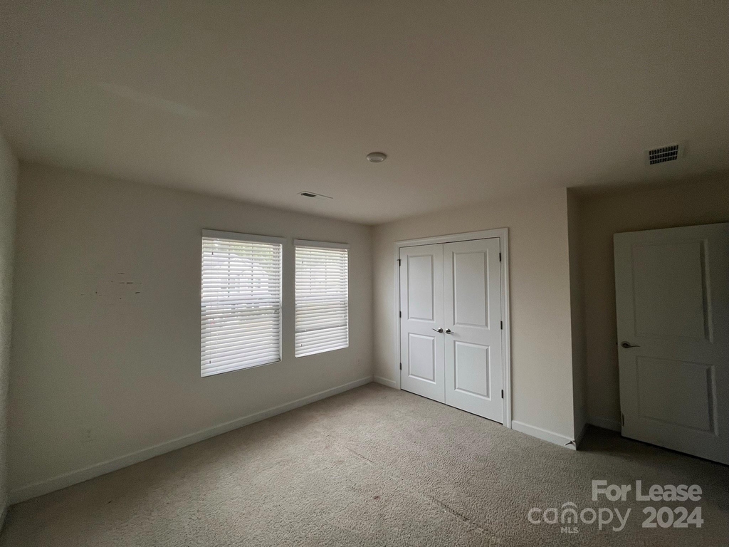 5911 Fenway Drive - Photo 9