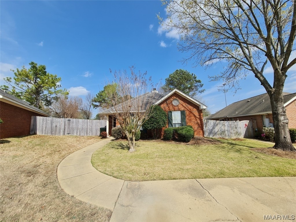 6604 English Oak Court - Photo 0