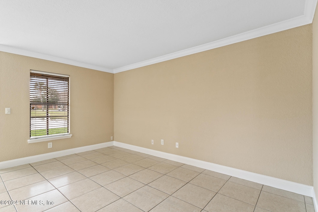 856 Shoreline Circle - Photo 15