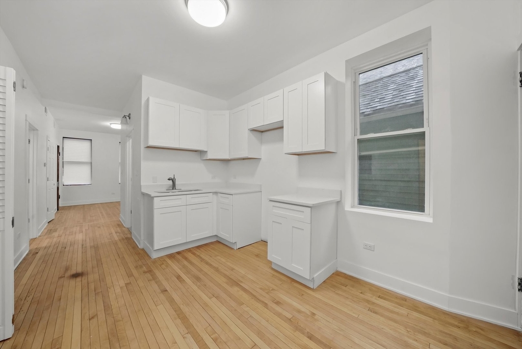 2021 W 47th Street - Photo 2