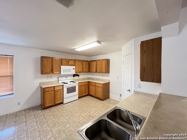 10906 Rindle Ranch - Photo 8