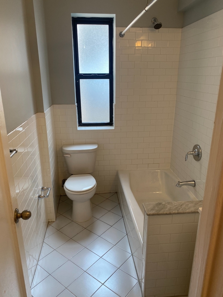 600 West 218th Street - Photo 6