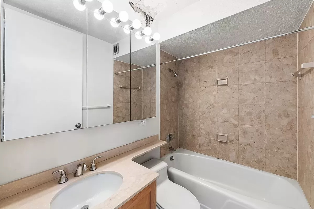 360 East 57th Street - Photo 7