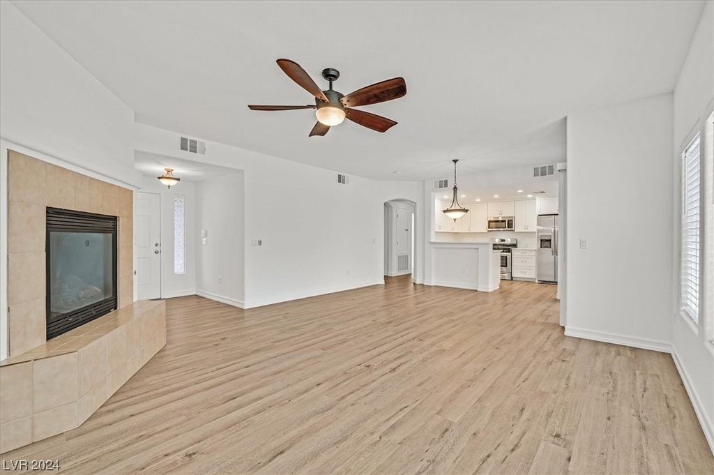 825 Canterra Street - Photo 2