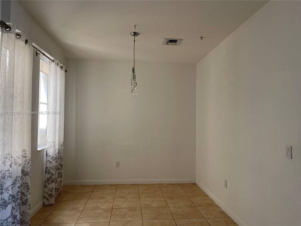 3055 Nw 126 Avenue - Photo 7