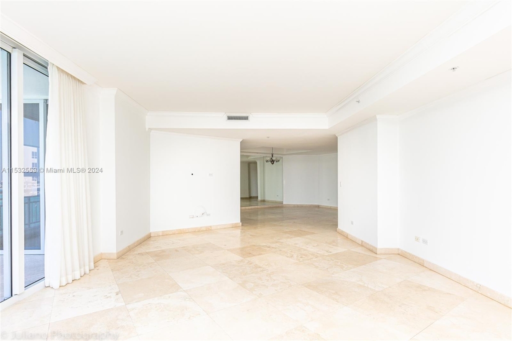 848 Brickell Key Dr - Photo 22