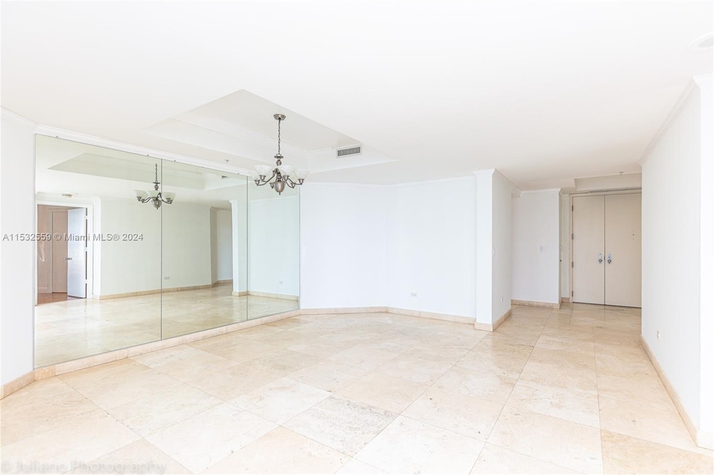 848 Brickell Key Dr - Photo 23