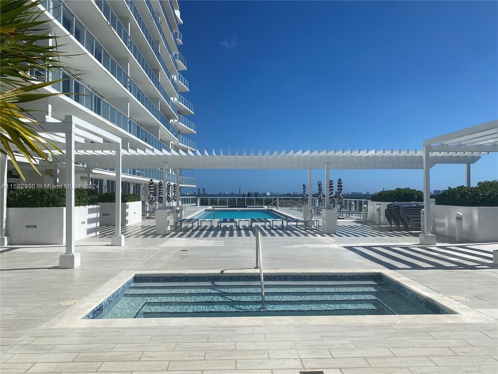 4250 Biscayne Blvd - Photo 18