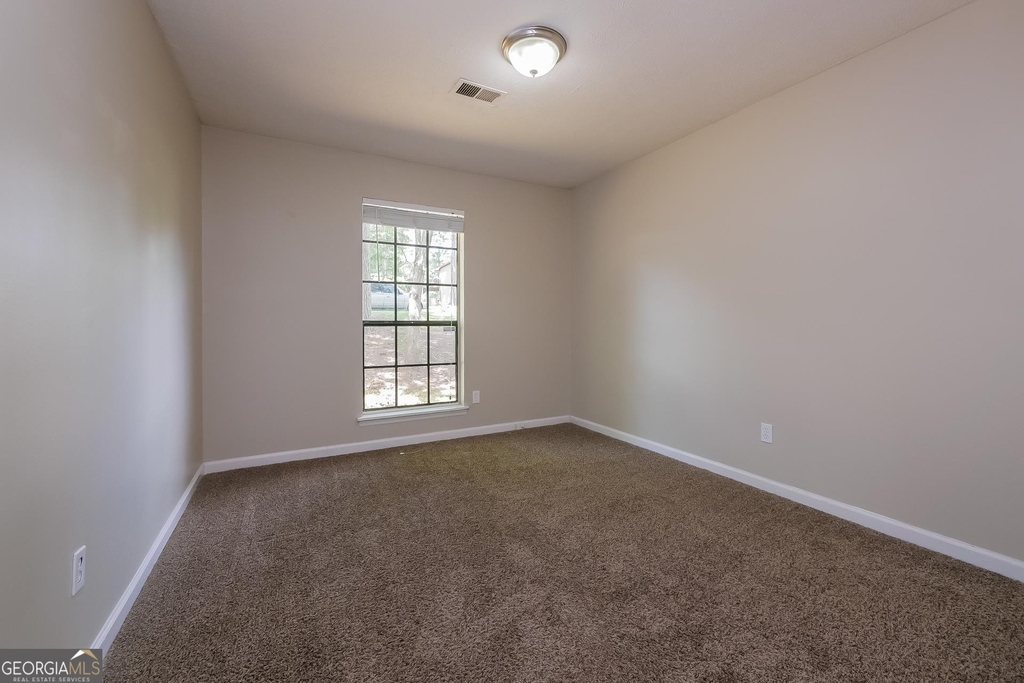 8202 Winewood Court - Photo 10